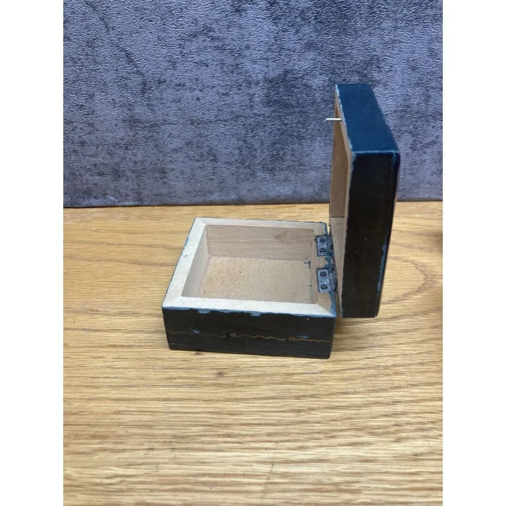 Wooden Trinket Jewelry Box‎ w/ Hinged Lid Floral Design
